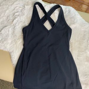 Lululemon NULU Tank Top sz 6